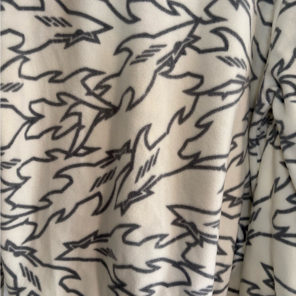 Maui And Sons Shark 1/4 Zip Fleece - Picture 3 of 3